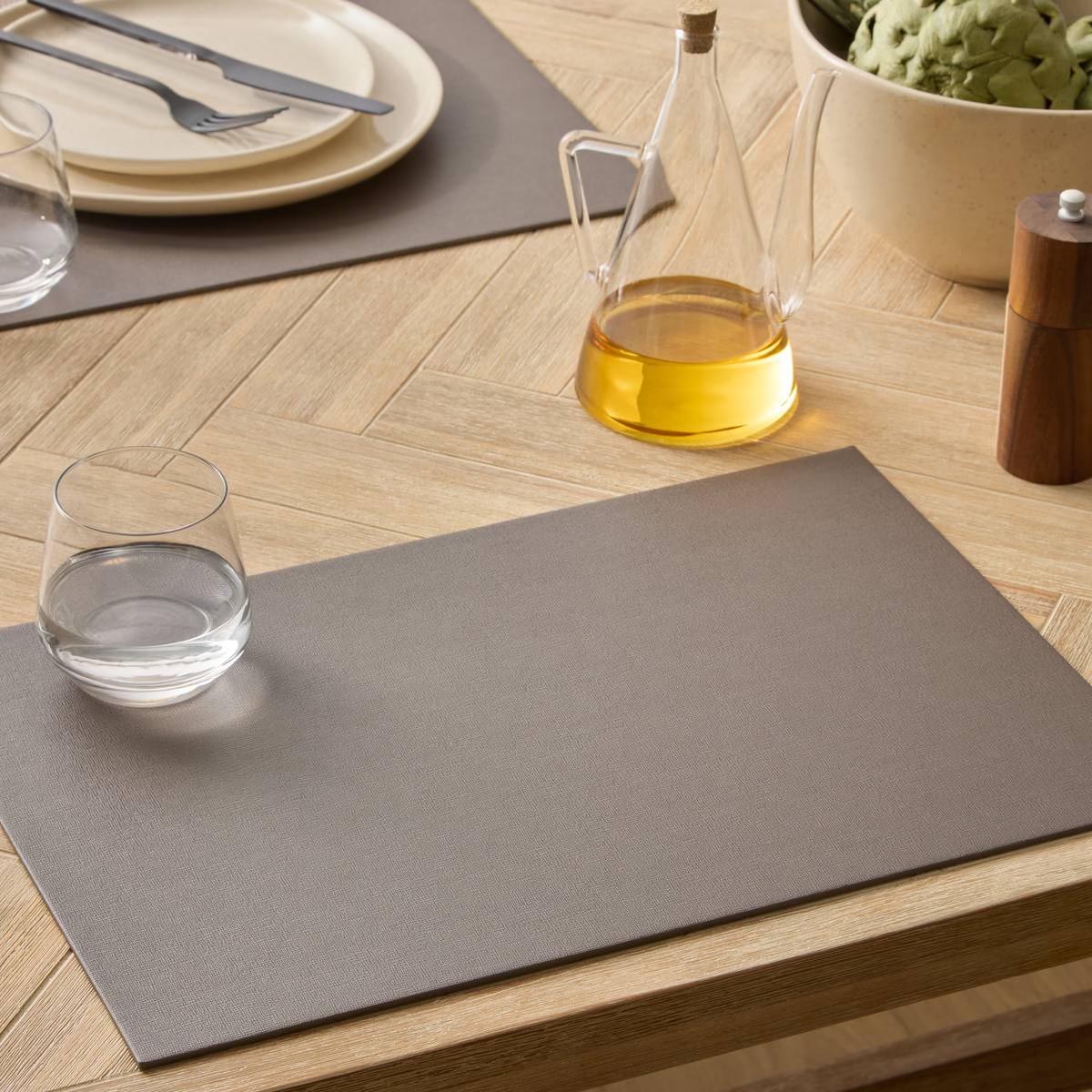 Placemats, coasters and trivets