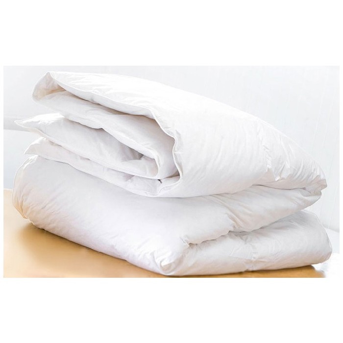 home-textiles/bedspreads-duvets-quilts/white-microfibre-duvet-230cm-x-220cm