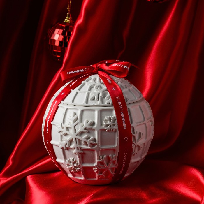 christmas/decorations/nemnem-snowball-christmas-edition