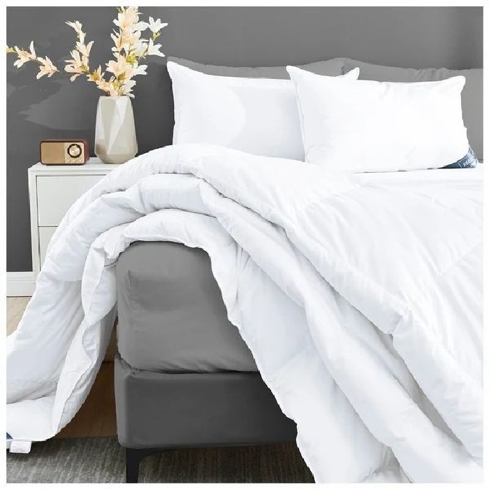 home-textiles/bedspreads-duvets-quilts/gaveno-cavailia-chelsea-100-percent-duck-feather-quilt-double-white