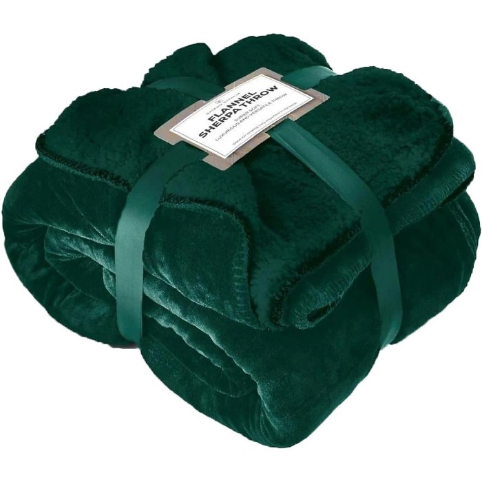 home-textiles/blankets-throws/flannel-sherpa-throw-200cm-x-240cm-green