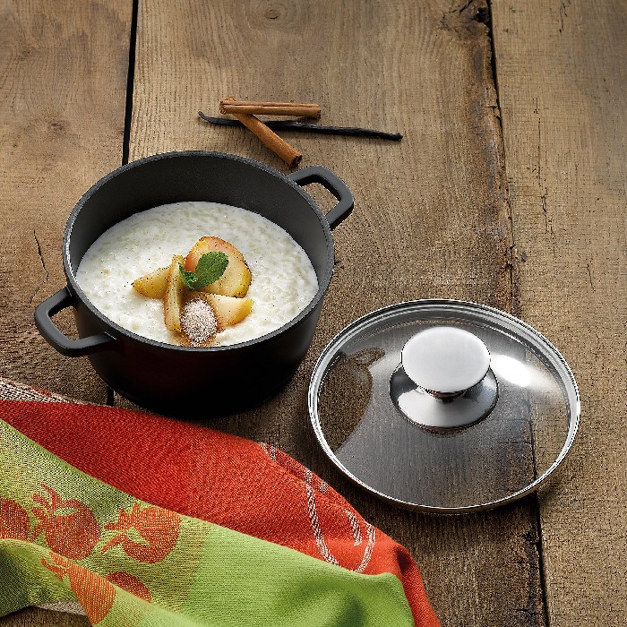 kitchenware/pots-lids-pans/kela-covered-saucepot-kerros-11549