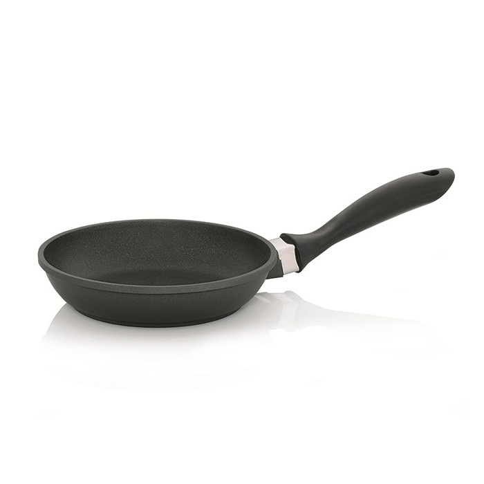 kitchenware/pots-lids-pans/kela-kerros-frying-pan-11560