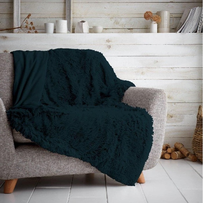home-textiles/blankets-throws/hugg-snug-throw-150cm-x-200cm-teal