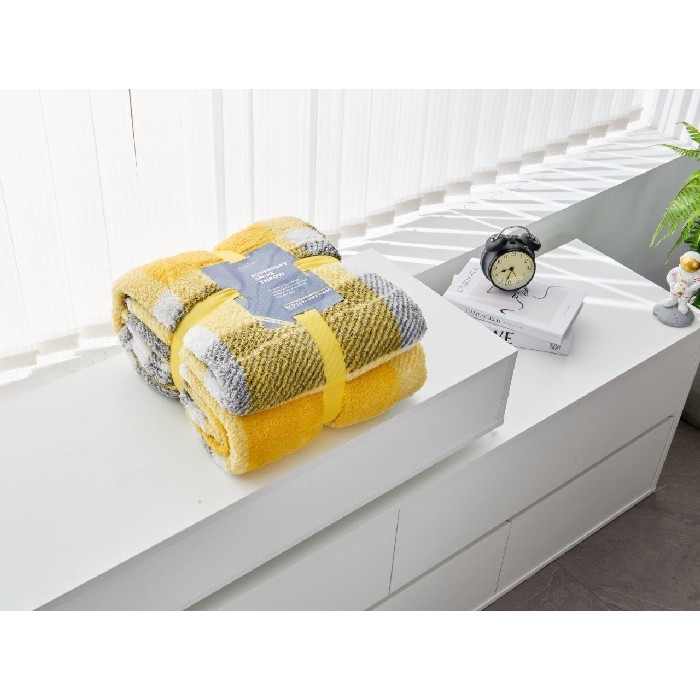 home-textiles/blankets-throws/teddy-throw-windsor-check-double-ochre