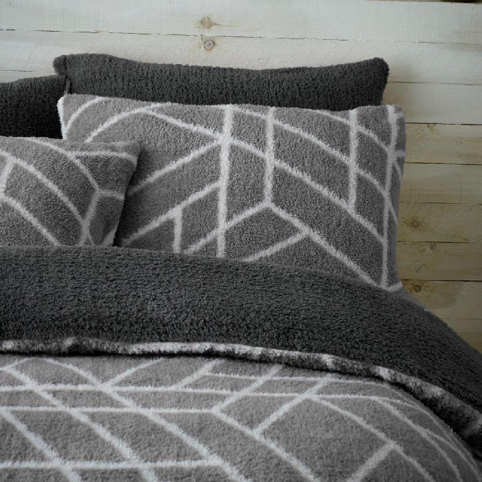 home-textiles/duvet-covers-sets/teddy-duvet-set-ely-geo-king-grey