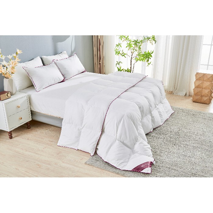 home-textiles/bedspreads-duvets-quilts/gaveno-cavailia-hotel-collection-savile-microfibre-quilt-13-5-tog-king