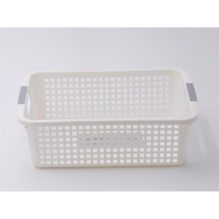 household-goods/clothes-wardrobe-storage/mumuso-plastic-storage-basket