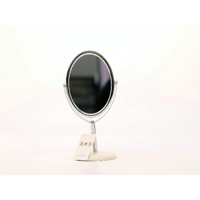bathrooms/bathroom-mirrors/mumuso-tabletop-makeup-mirror-ovalrabbit