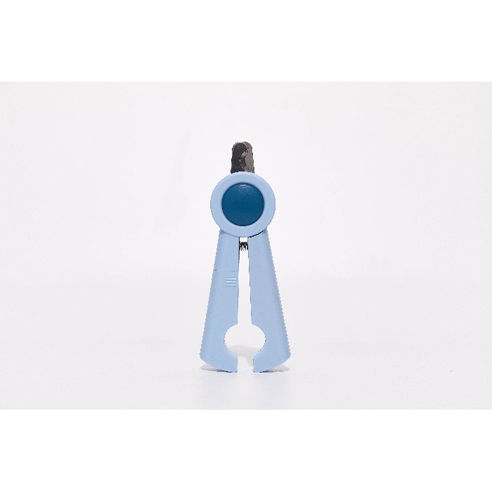 other/pet-care-accessories/mumuso-pet-nail-clipper-with-led-light-blue