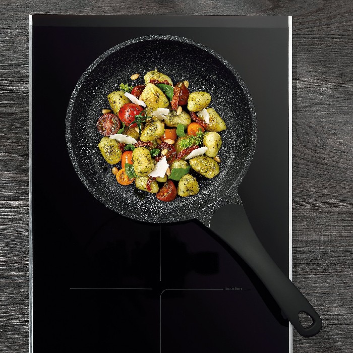 kitchenware/pots-lids-pans/kela-frying-pan-stella-nova-20cm