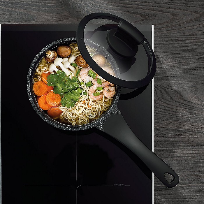 kitchenware/pots-lids-pans/kela-casserole-with-handle-stella