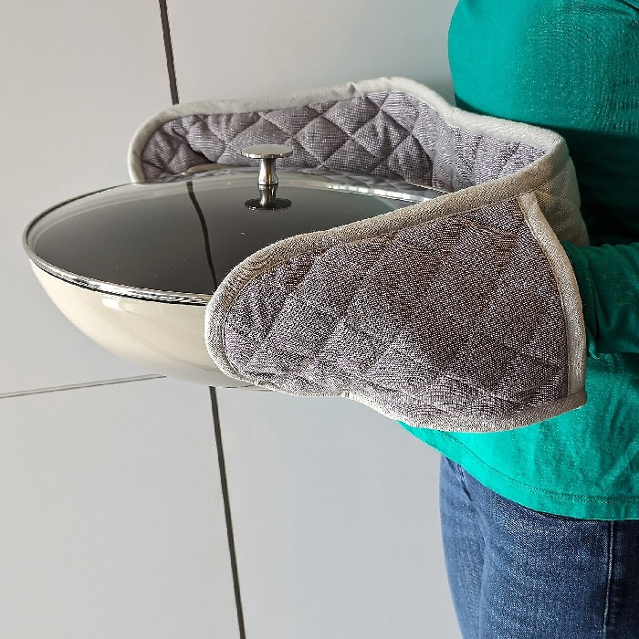 home-textiles/kitchen-textiles/kela-double-oven-glove-tia-graphite-12724
