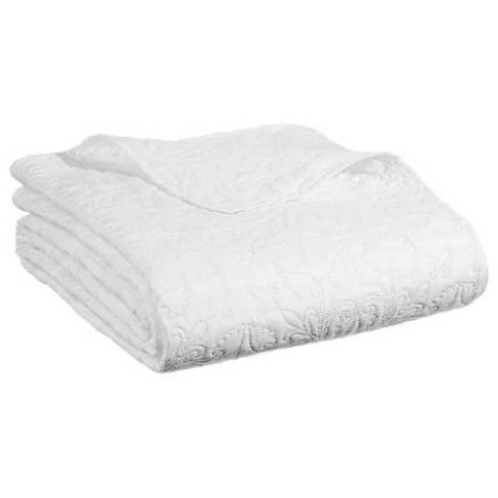 home-textiles/bedspreads-duvets-quilts/atmosphera-arabesque-ivory-bedspread-with-2-pillow-cases-240x260-cm