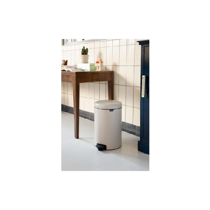 household-goods/bins-liners/brabantia-pedal-bin-20-litre-soft-beige