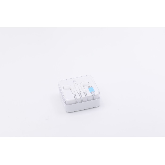 electronics/headphones-ear-pods/mumuso-lightning-wired-earphones-
white