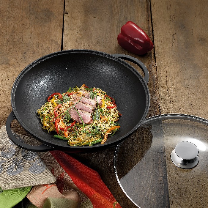 kitchenware/pots-lids-pans/kela-kerros-wok