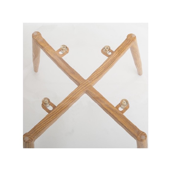 dining/dining-chairs/taho-chair-metal-legs-and-clear-polycarbonate-seat