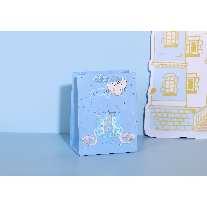 kids-and-stationery/stationery/mumuso-beautiful-swan-gift-bag-bluem