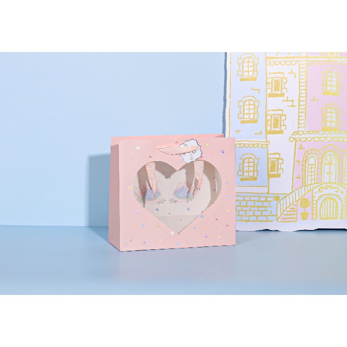 kids-and-stationery/stationery/mumuso-loving-heart-gift-bag-pink
