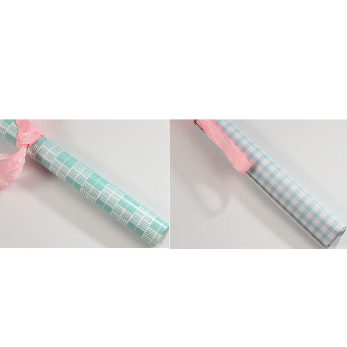 kids-and-stationery/stationery/mumuso-plaid-gift-wrapping-paper