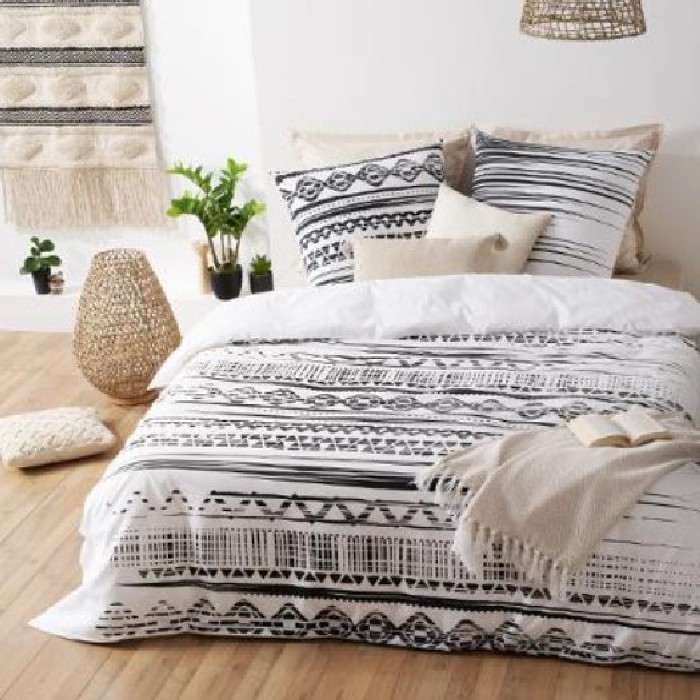 home-textiles/duvet-covers-sets/atmosphera-atmopshera-duvet-ethnik-blkwh-240x220