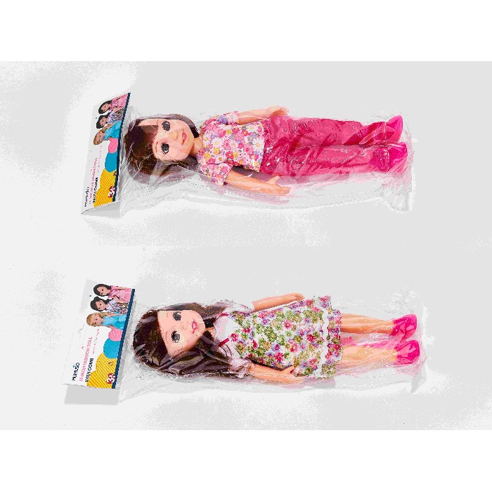 kids-and-stationery/toys-dolls-soft-toys/mumuso-14-inch-fashion-doll-with-comb