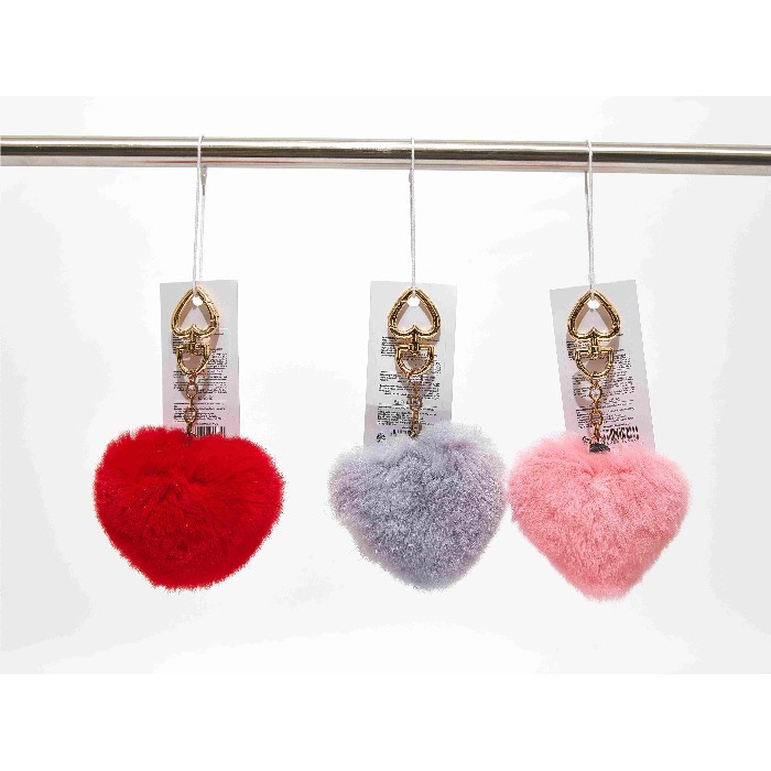 kids-and-stationery/toys/mumuso-loving-heart-pompom-bag-pendant