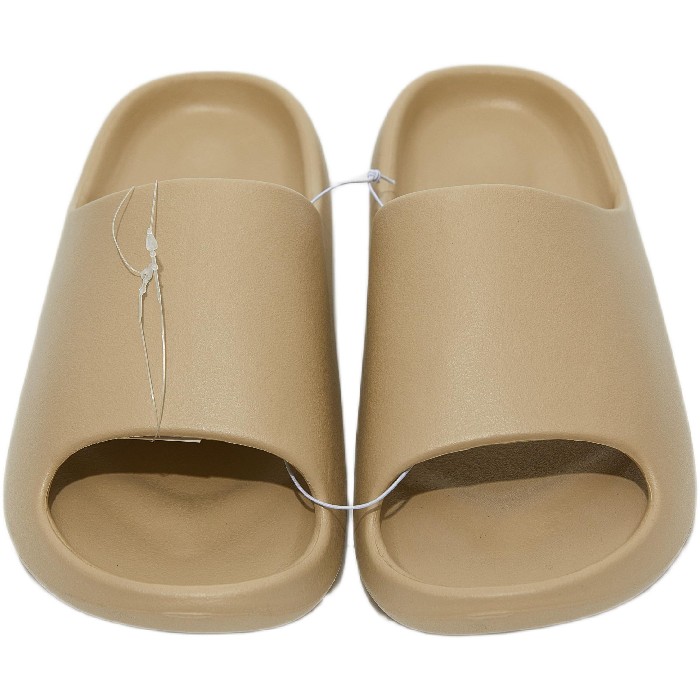 household-goods/clothes-shoes-accessories/mumuso-men-classic-slippers-khaki-size-43-to-44
