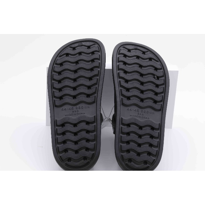 household-goods/clothes-shoes-accessories/mumuso-men-garden-clogs-black40-41