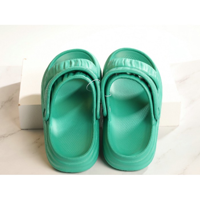 household-goods/clothes-shoes-accessories/mumuso-women-s-petal-slippers-green40-41