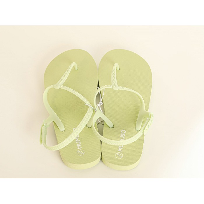 household-goods/clothes-shoes-accessories/mumuso-anti-drop-flip-flops-green36-37