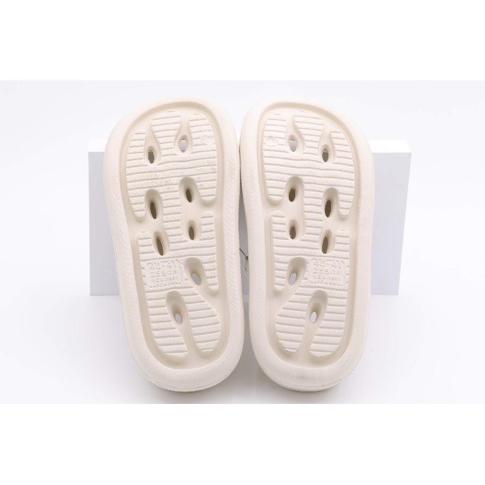 household-goods/clothes-shoes-accessories/mumuso-men-s-bathroom-slippers-grey42-43