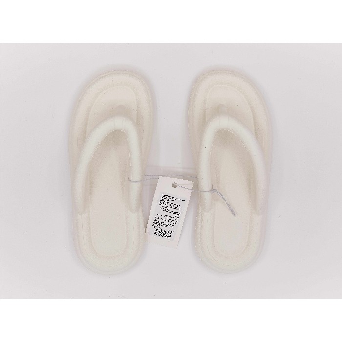 household-goods/clothes-shoes-accessories/mumuso-women-s-comfortable-flip-flops-white38-39