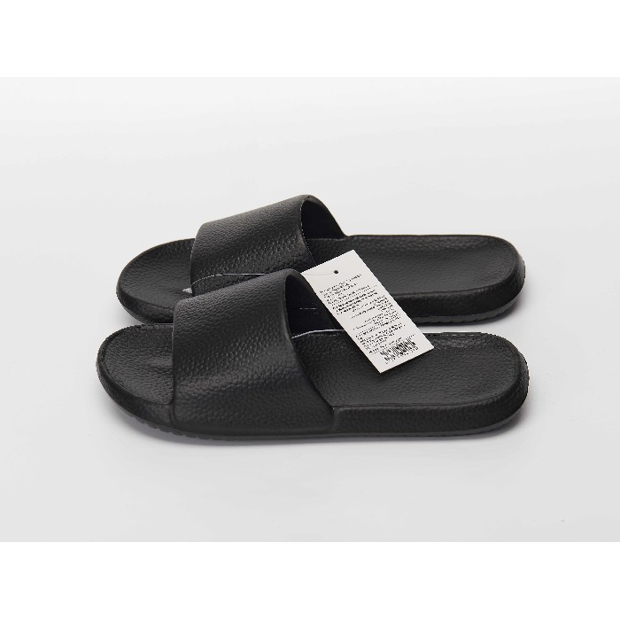 household-goods/clothes-shoes-accessories/mumuso-men's-lightweight-slippers-black41-42