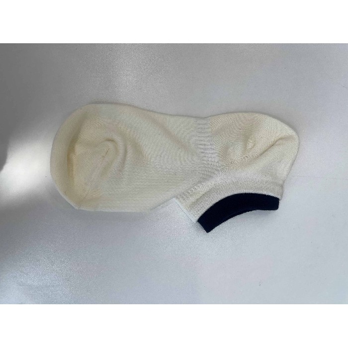 household-goods/clothes-shoes-accessories/mumuso-men's-low-cut-socks-with-spliced-cuffs-3-pairswhite