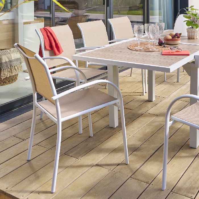 outdoor/outdoor-dining-chairs/hespéride-piazza-stackable-armchair-linenwhite