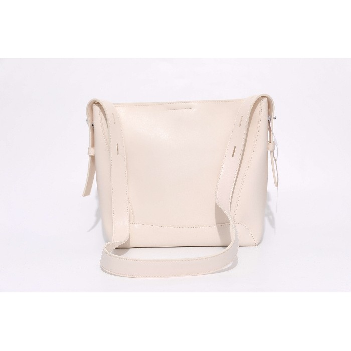 household-goods/clothes-shoes-accessories/mumuso-classic-bucket-bag-beige