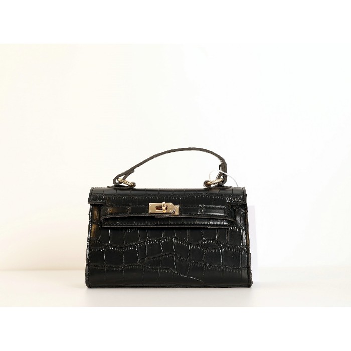 household-goods/clothes-shoes-accessories/mumuso-textured-handbag-with-detachable-strap-black