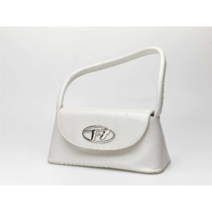 household-goods/clothes-shoes-accessories/mumuso-trapezoid-underarm-bag-white