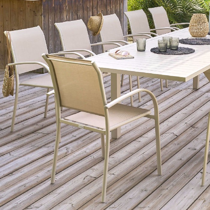 outdoor/outdoor-dining-chairs/hespéride-piazza-stackable-armchair-linen-clay