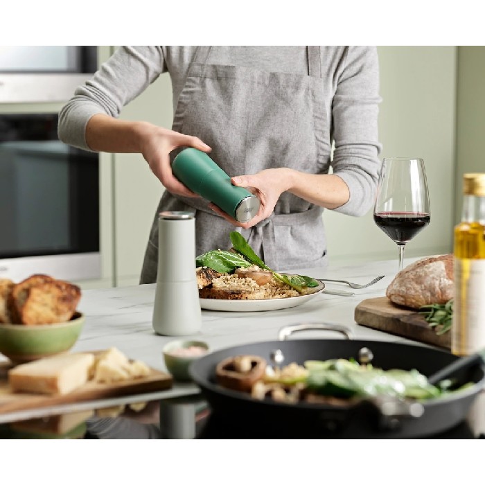 tableware/condiment-sets/milltop-salt-pepper-set-editions-sage