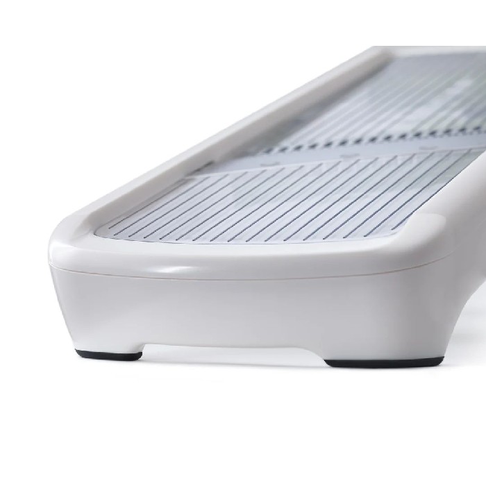 kitchenware/miscellaneous-kitchenware/multi-grip-mandoline-plus-white