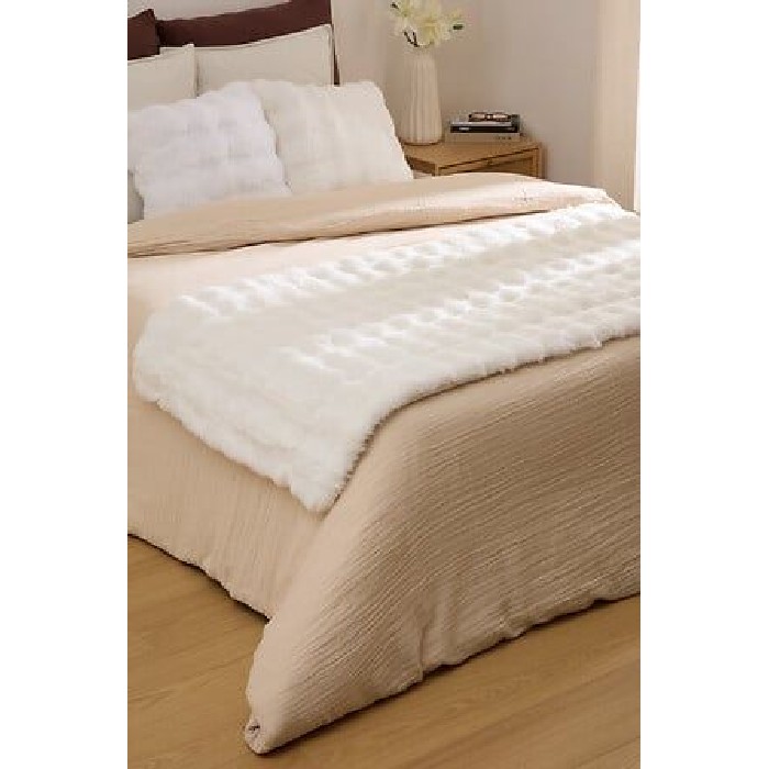 home-textiles/blankets-throws/bedrunner-fur-3d-zephy-80x180