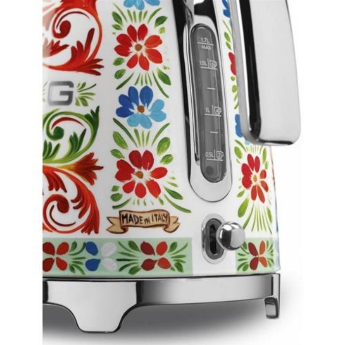 small-appliances/kettles/smeg-dg-electric-kettle-2400w-17ltr-multicolor