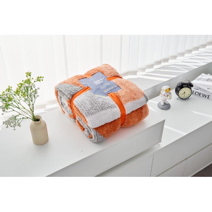 home-textiles/blankets-throws/teddy-throw-lichfield-200cm-x-240cm-rustcharcoal