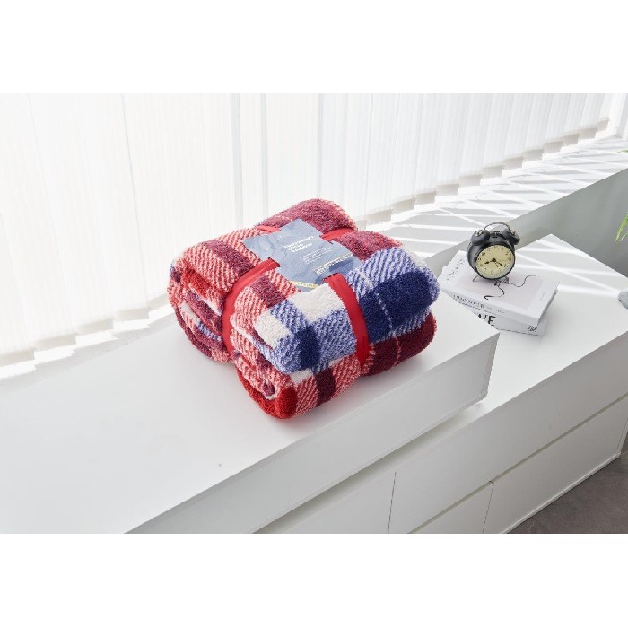 home-textiles/blankets-throws/teddy-throw-windsor-check-200cm-x-240cm-navyred