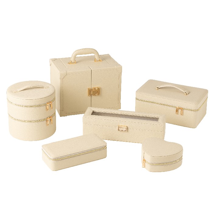 home-decor/jewellery-boxes/jewellery-case-with-handle-artificial-leather-beige