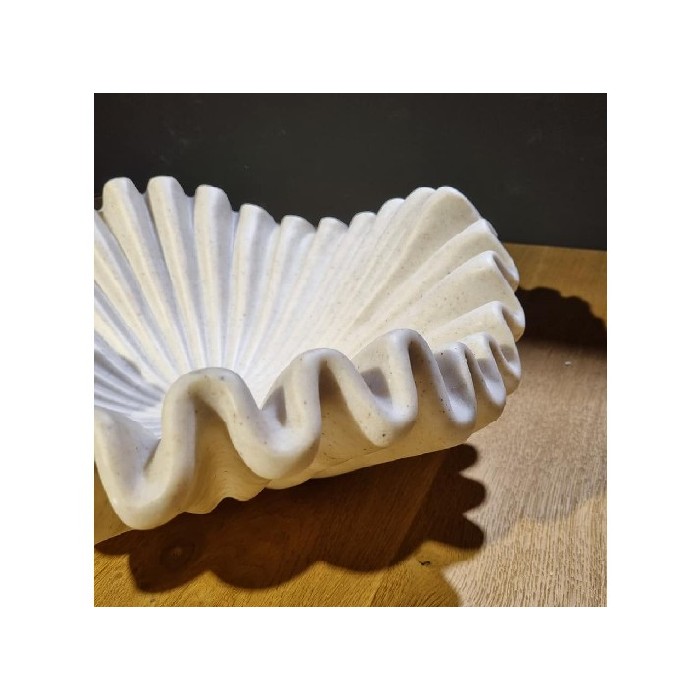 tableware/centrepieces-fruit-bowls/coco-maison-bella-scale-d51cm