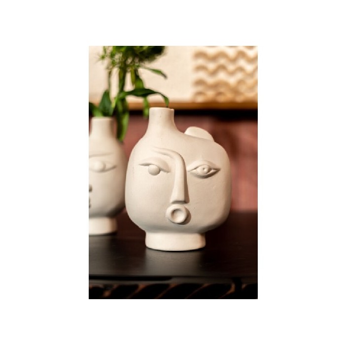 home-decor/vases/kare-vase-spherical-face-left-last-one-on-display